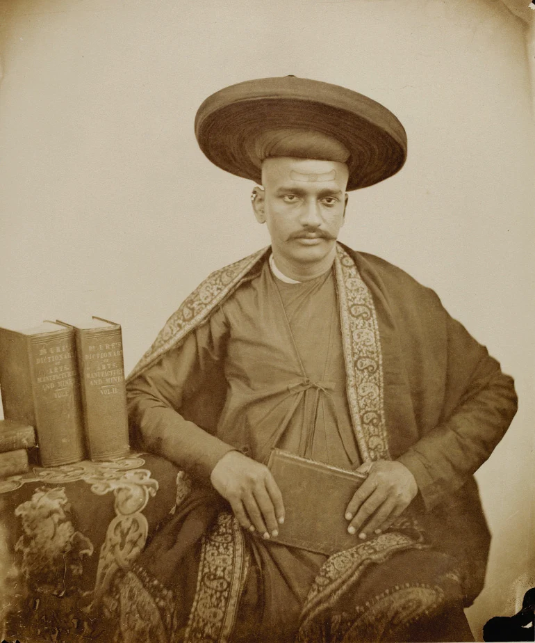 Early Bombay Photography By Susan Hapgood - Image 2