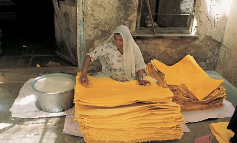 Gift of Conquerors Hand Paper making in India - Image 2